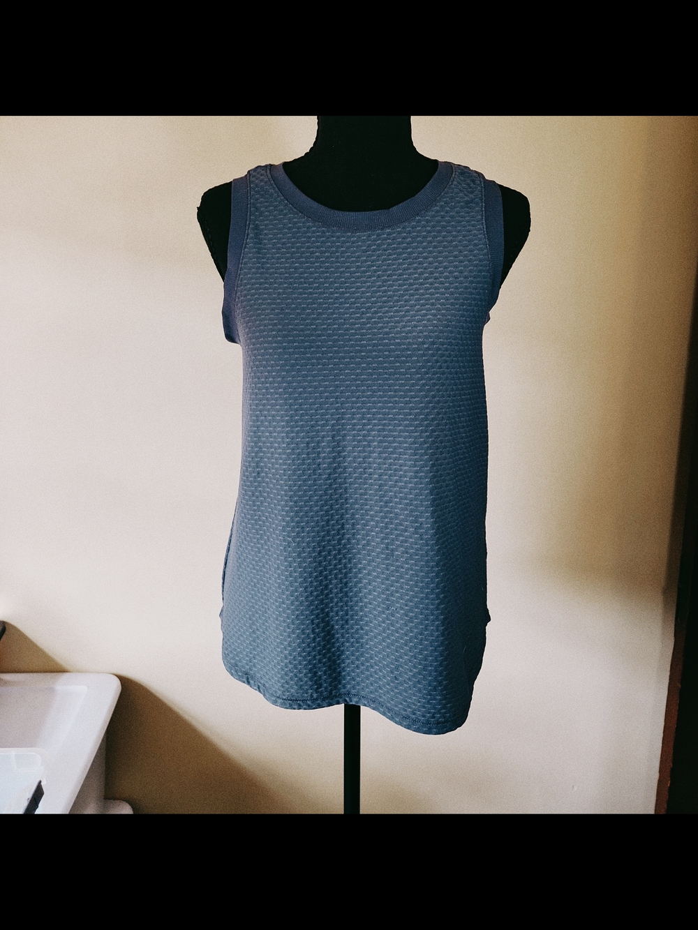 CALIA by Carrie Underwood Slate Blue Textured Sleeveless Tank